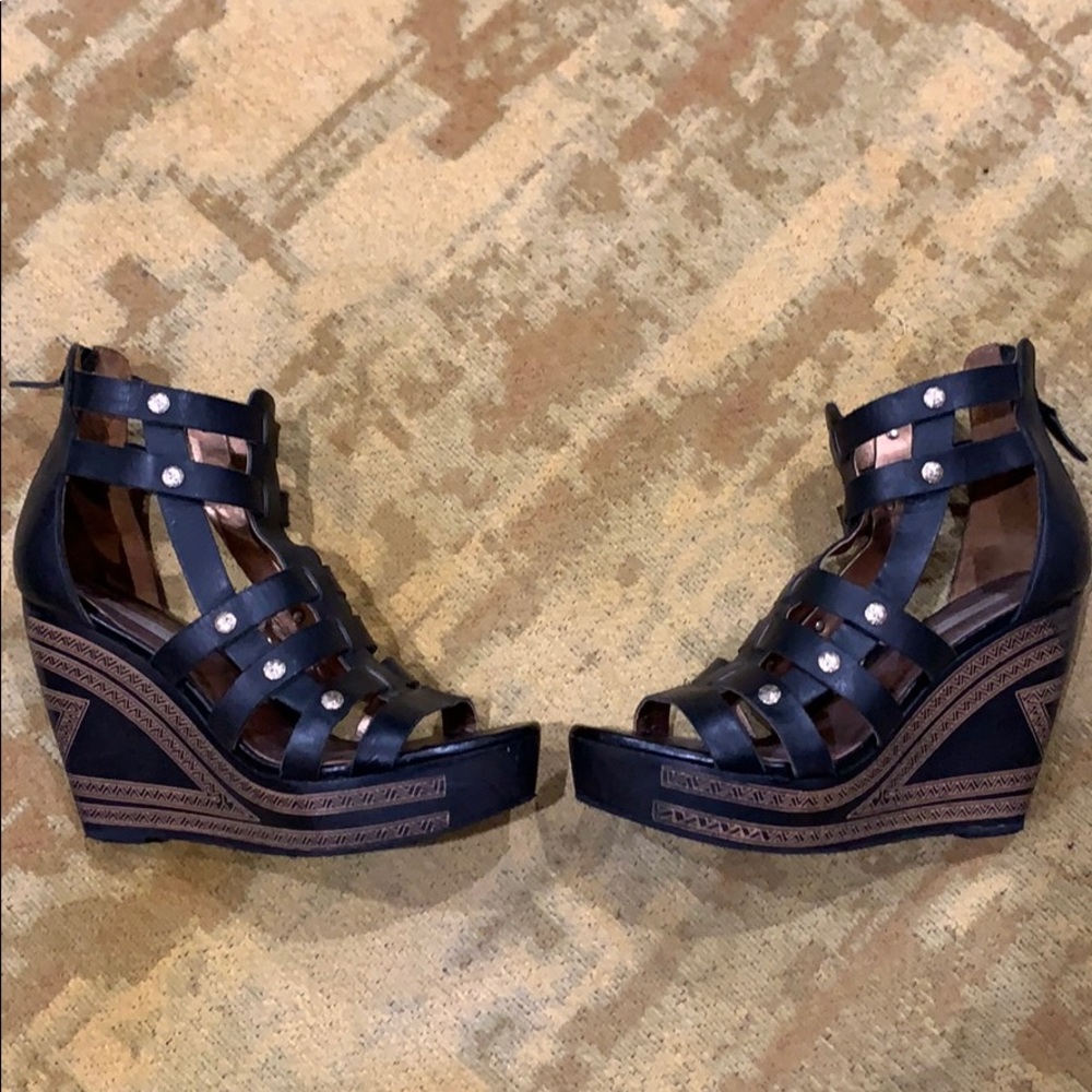 Cynthia Vincent platform gladiator wedge